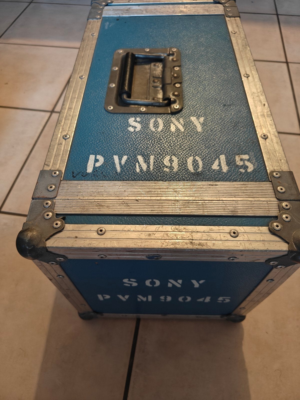 Sony PVM-9044 avec flightcase, TV, Hi-fi & Vidéo, Télévisions vintages, Enlèvement, Sony