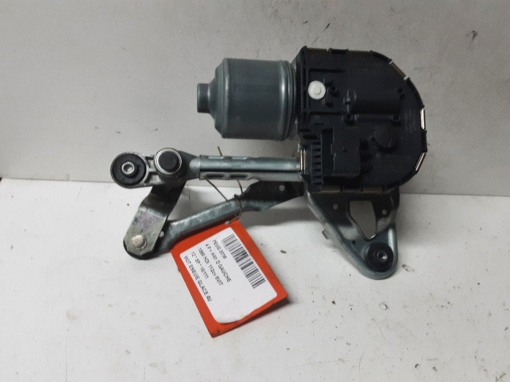 MOTEUR ESSUIE-GLACE AVANT 3008 I (0U / HU) (397220576), Mevr. I. Hauben, Utilisé, Rue de l'Espoir 34 34
4030  GRIVEGNÉE, BE, Info@Collignon.be