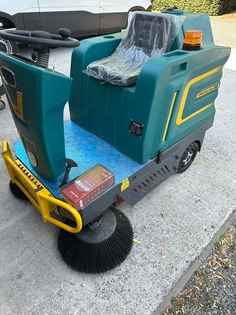 Nieuwe professionele veegmachine type LI1300, met garantie, Tuin en Terras, Veegmachines, Nieuw, Ophalen