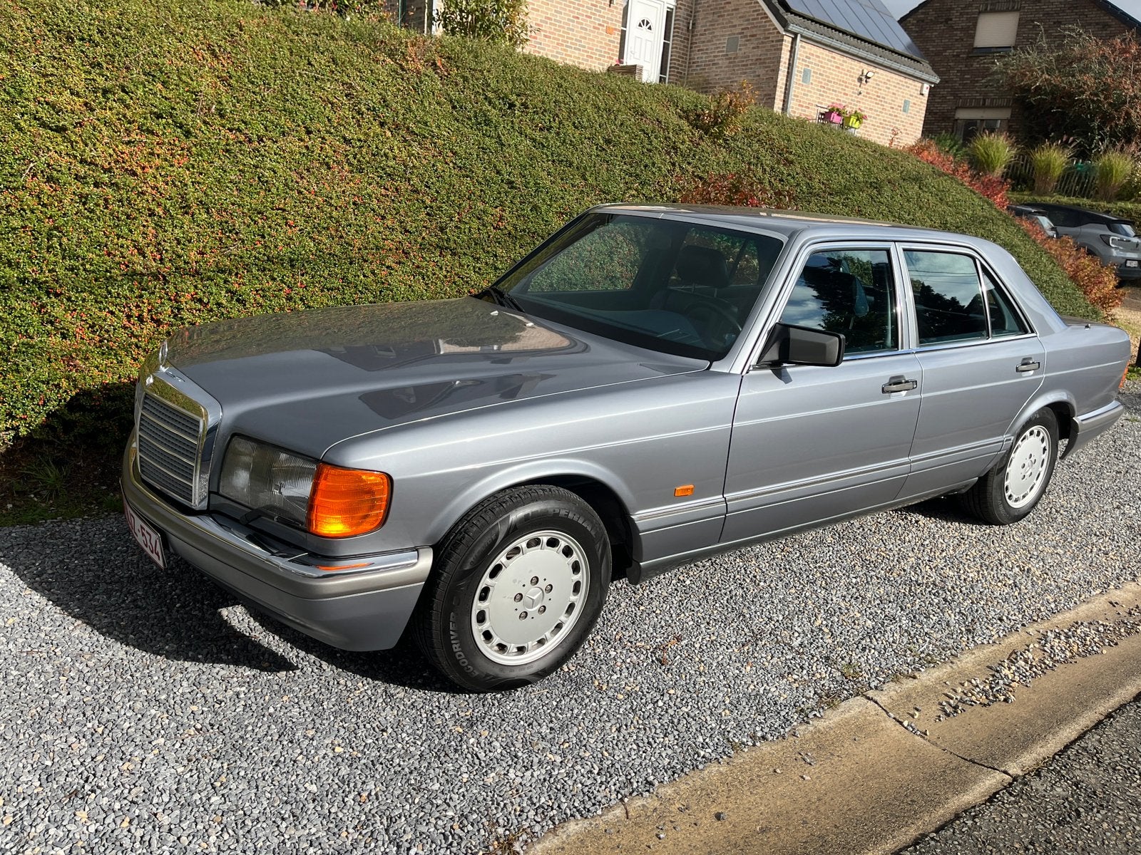VOITURE DE COLLECTION -- ETAT CONCOURS SANS ROUILLE, Autos, Cuir, Argent ou Gris, Achat, 4 portes