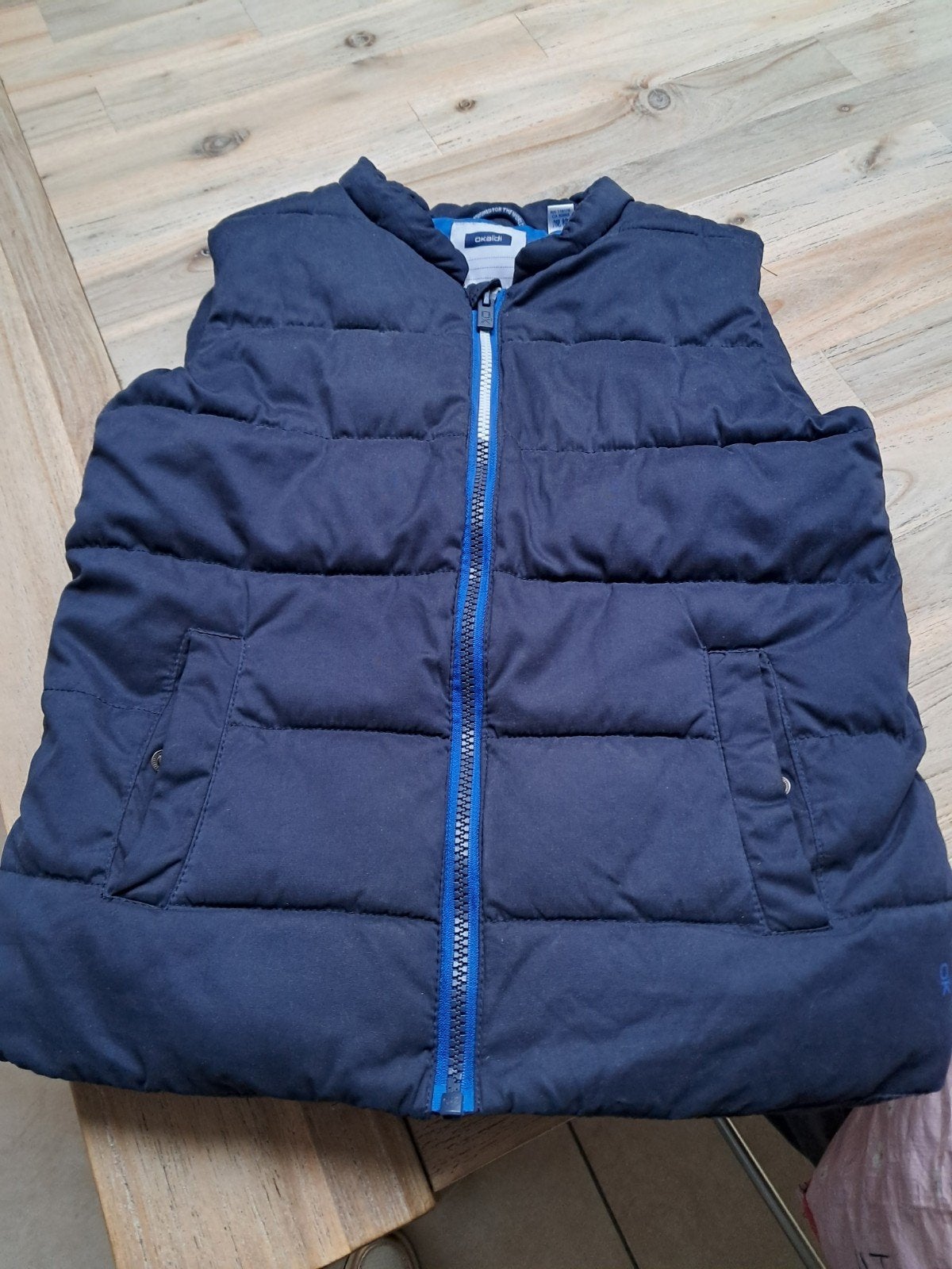 A vendre doudoune sans manches taille 10 ans, Enfants & Bébés, Garçon, Okaïdï, Comme neuf, Enlèvement