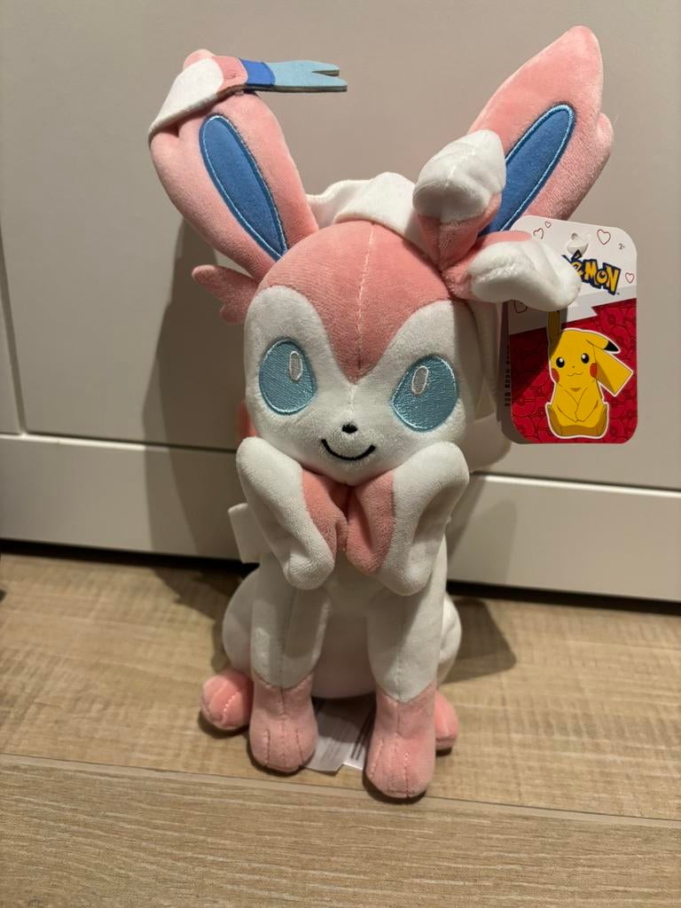 pokemon sylveon plush, Kinderen en Baby's, Speelgoed | Knuffels en Pluche, Pokémon, Ophalen of Verzenden, Zo goed als nieuw
