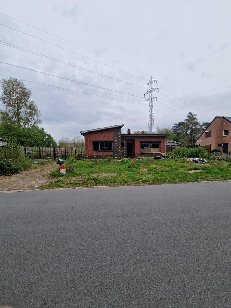 Bungalow te Houthalen-Helchteren met 3 kamers en 8 are grond, Bakkersstraat 27, 500 tot 1000 m², 805 m², Vrijstaande woning