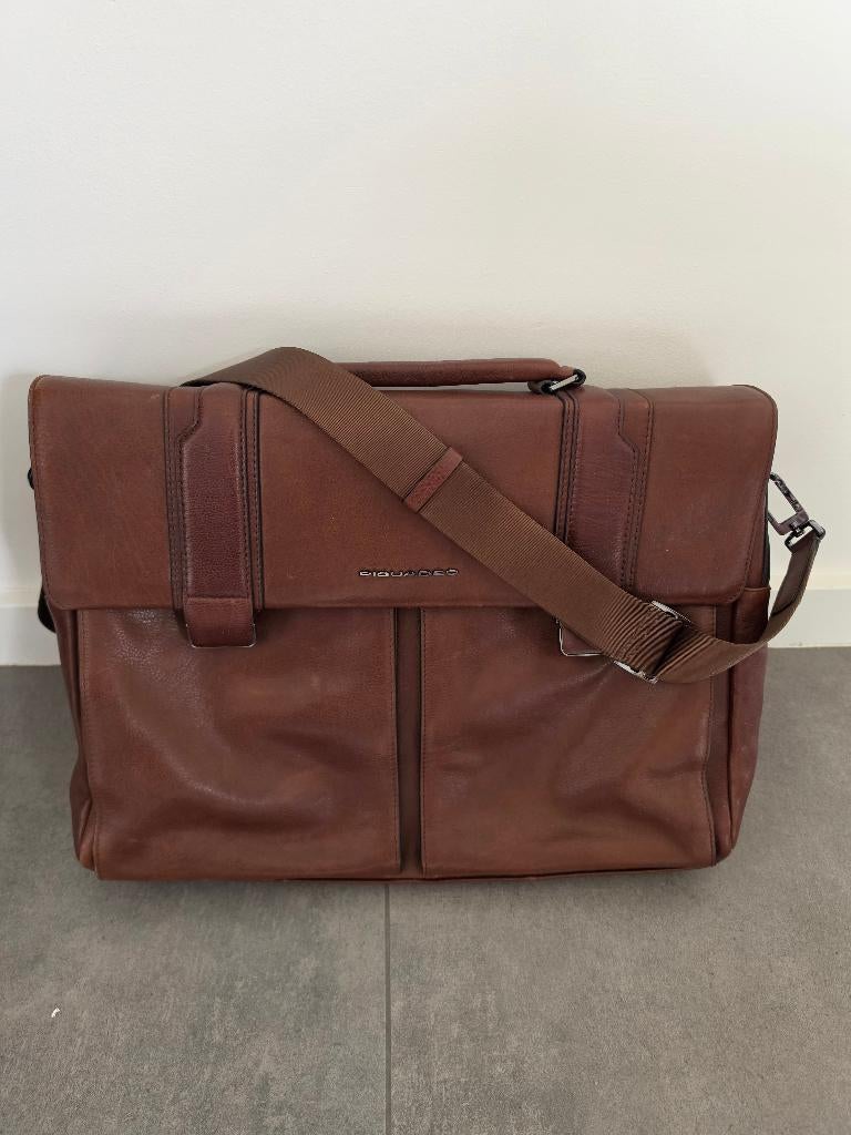 Laptop tas - Piquadro, Informatique & Logiciels, Sacoches d'ordinateur portable, Enlèvement, 16 pouces, Comme neuf, Sac à bandoulière