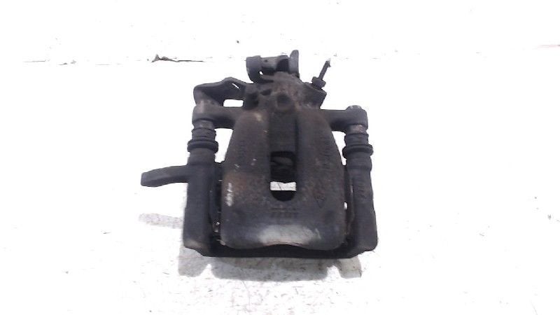 Remklauw links achter Peugeot Bipper, Onderdelen@venauto.nl, Van der Ven Autorecycling B.V., Citroën, Ettenseweg 76, 4706 PB Roosendaal, The Netherlands