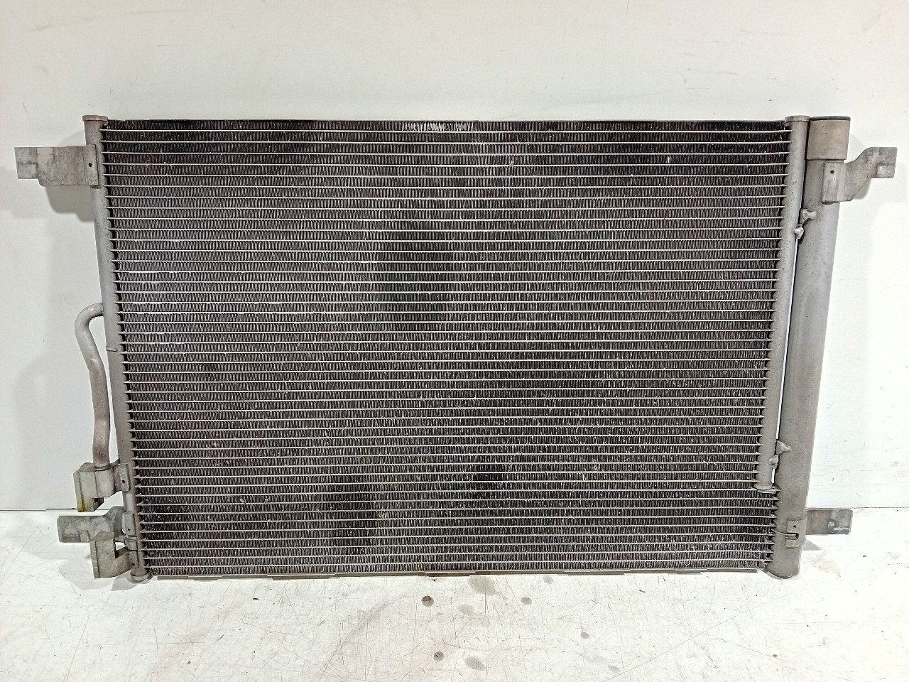 Airco radiateur Volkswagen Golf, Onderdelen@venauto.nl, Van der Ven Autorecycling B.V., Ettenseweg 76, 4706 PB Roosendaal, The Netherlands