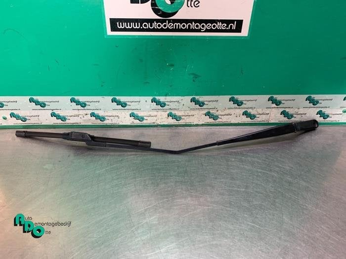 Ruitenwisserarm voor van een Volkswagen Caddy (Caddy 10-), Gebruikt, -, Volkswagen, -