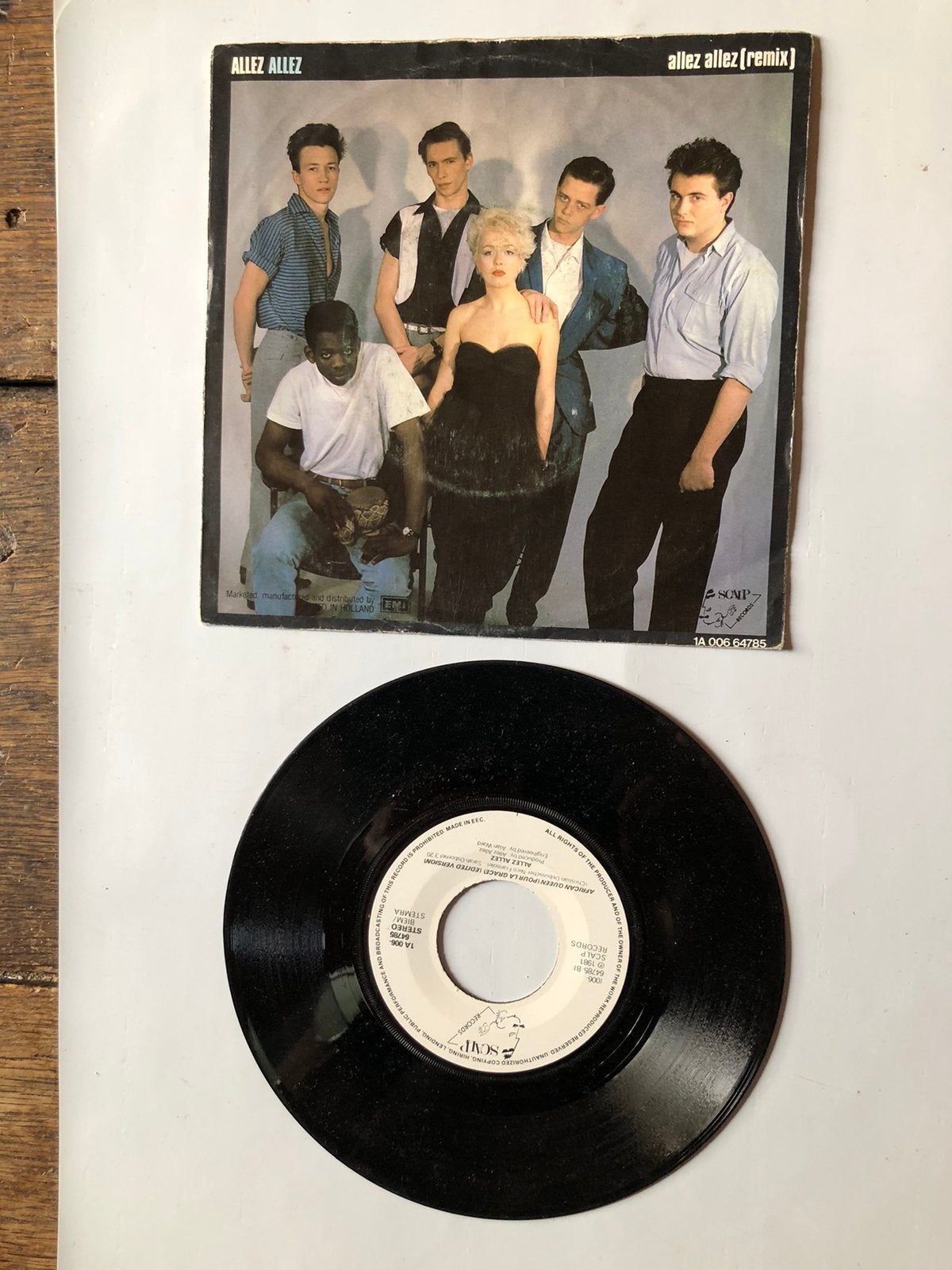 Allez Allez: African queen (belpop ; 1981), Envoi, Comme neuf