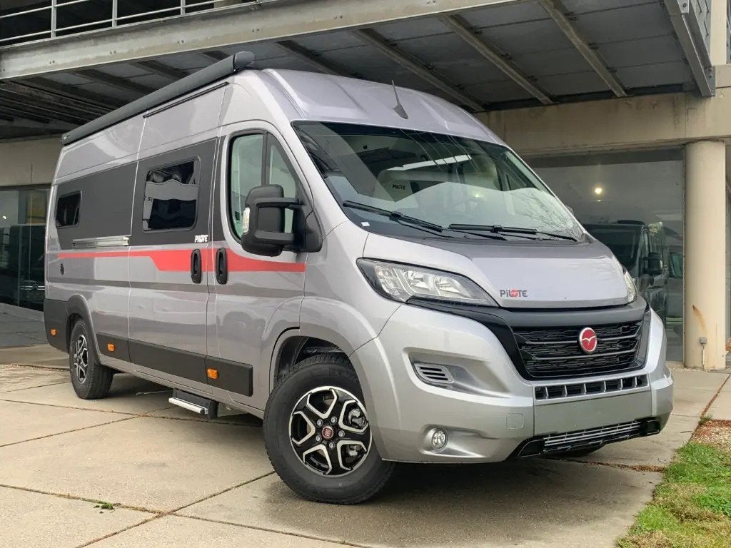 MAGNIFIQUE FOURGON PILOTE V630J EN LOCATION MODÈLE 2026!!!, Caravanes & Camping
