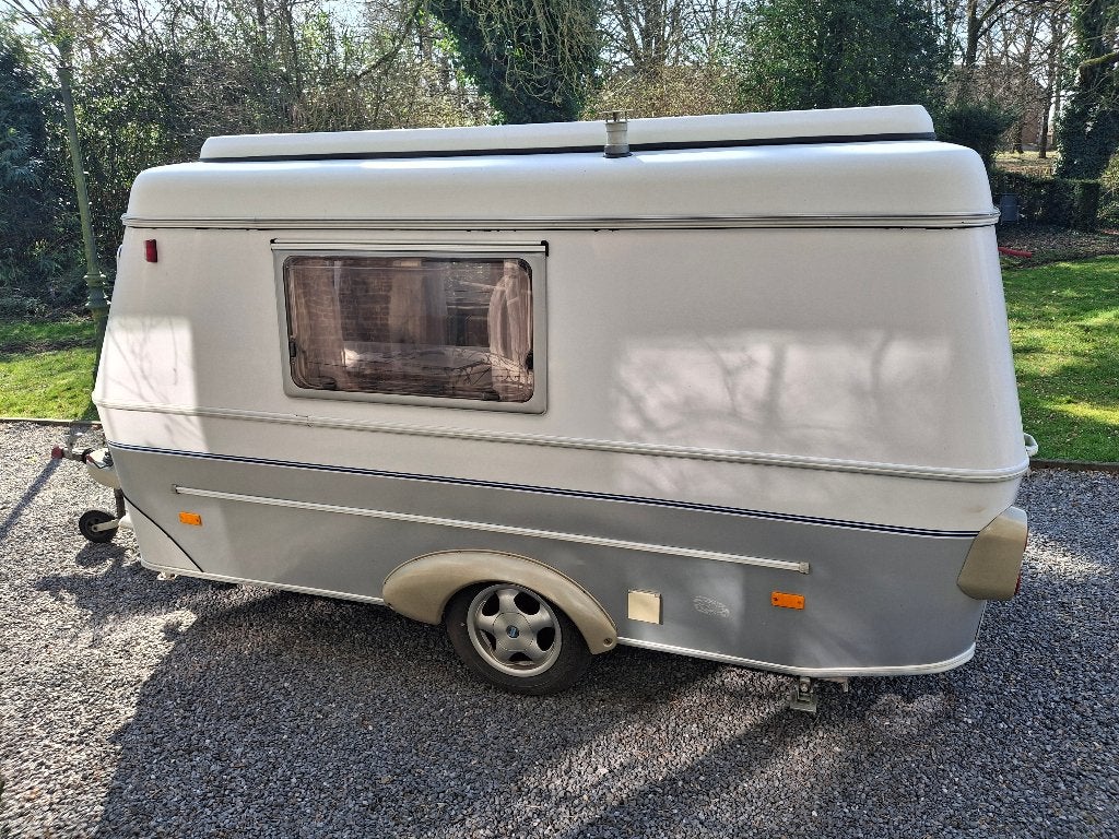 ERIBA Puck L 2003, Caravanes & Camping, 5 à 6 mètres, 2 lits séparés, Particulier, Siège standard