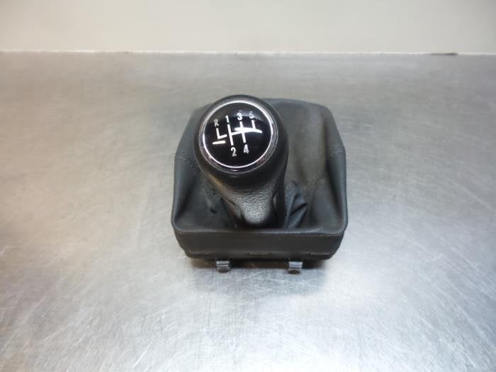 Pommeau levier de vitesse d'un Volkswagen Polo (Polo 01-), Volkswagen, -, 3 mois de garantie, Utilisé