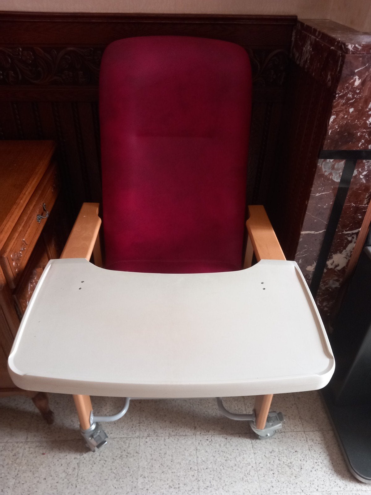 Zetel met tafel, Huis en Inrichting, Stoelen, Ophalen, Zo goed als nieuw, Stof, Rood