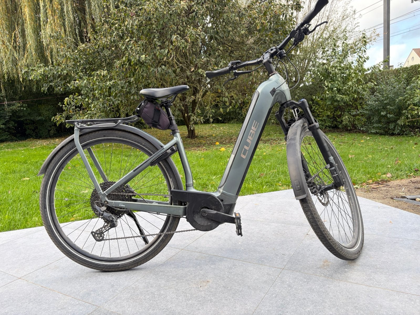 Electrische damesfiets Cube Kathmandou, Ophalen, Zo goed als nieuw, Minder dan 47 cm, Cube