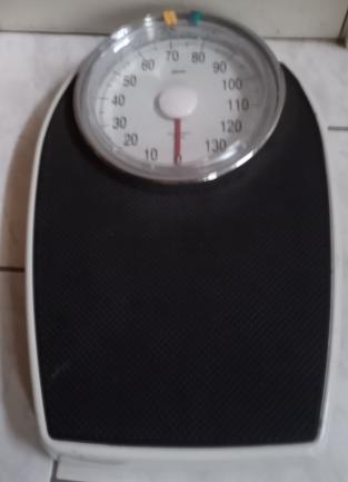 Personen weegschaal  Alecto ACW-45, Elektronische apparatuur, Weegschalen, Gebruikt, Ophalen of Verzenden