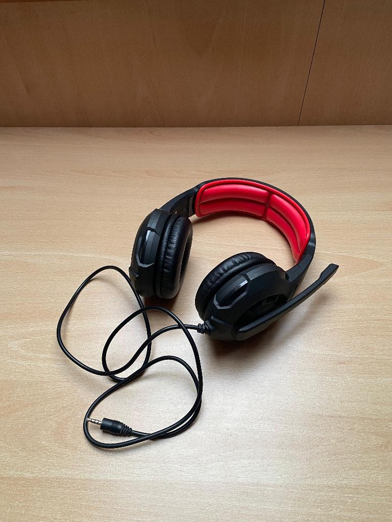 Gaming headset, Computers en Software, Headsets, Gaming headset, Ophalen of Verzenden, Zo goed als nieuw, Trust