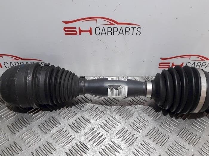Arbre de transmission avant gauche d'un Mercedes B-Klasse, Autos : Pièces & Accessoires, 3 mois de garantie, Utilisé, -, -