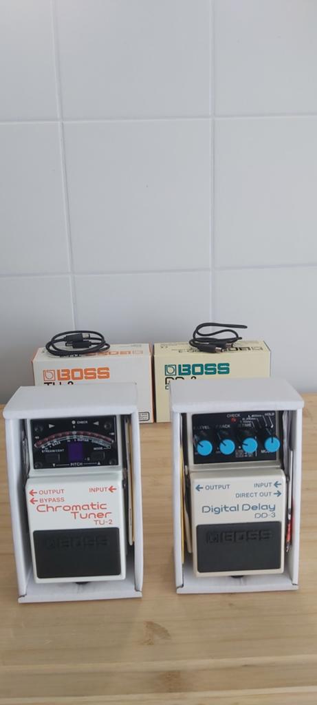 BOSS DD-3 DIGITAL DELAY  en BOSS TU-2 CHROMATIC TUNER, Muziek en Instrumenten, Ophalen