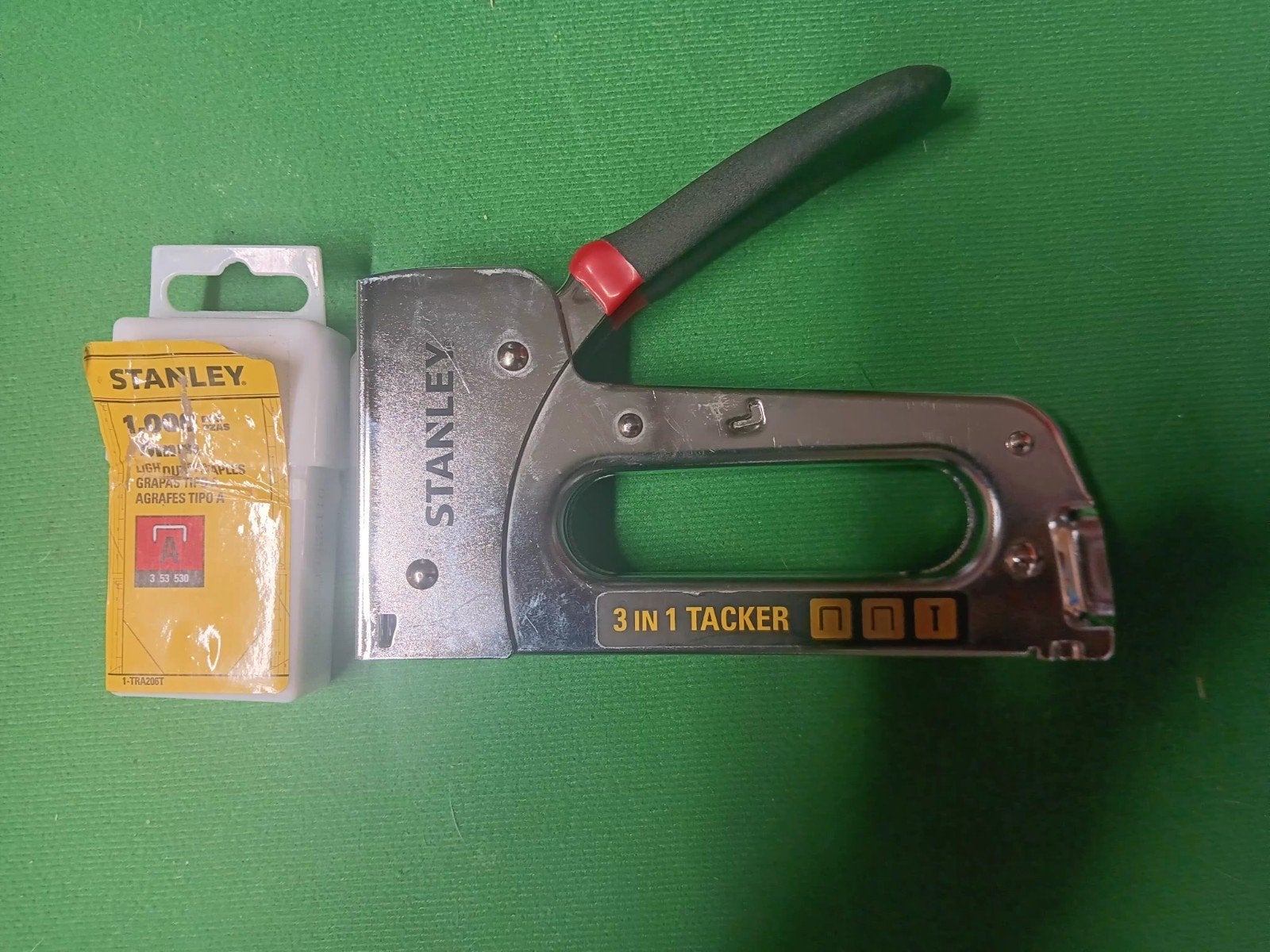 Tacker Stanley en parfait état+800 agrafes, Enlèvement ou Envoi, Stanley