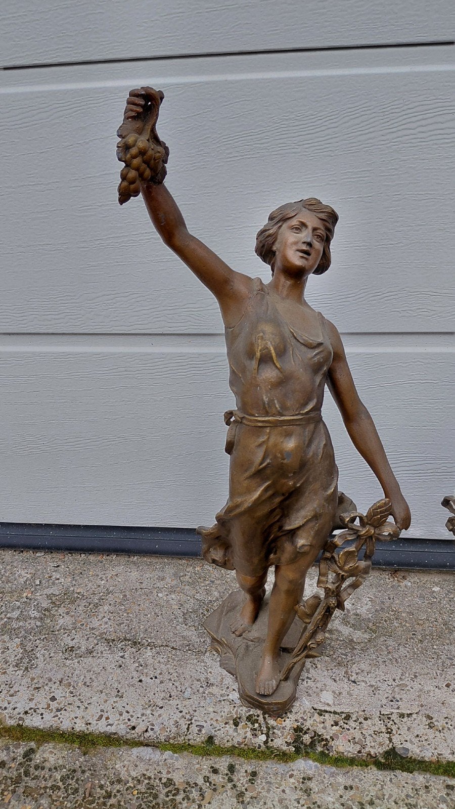 Spelter beeldjes druivenoogst, Ophalen