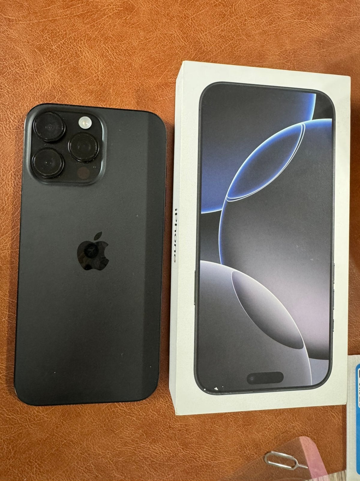 Iphone 16 pro max 256 Go, 256 GB, Gris, IPhone 16 Pro Max, Comme neuf