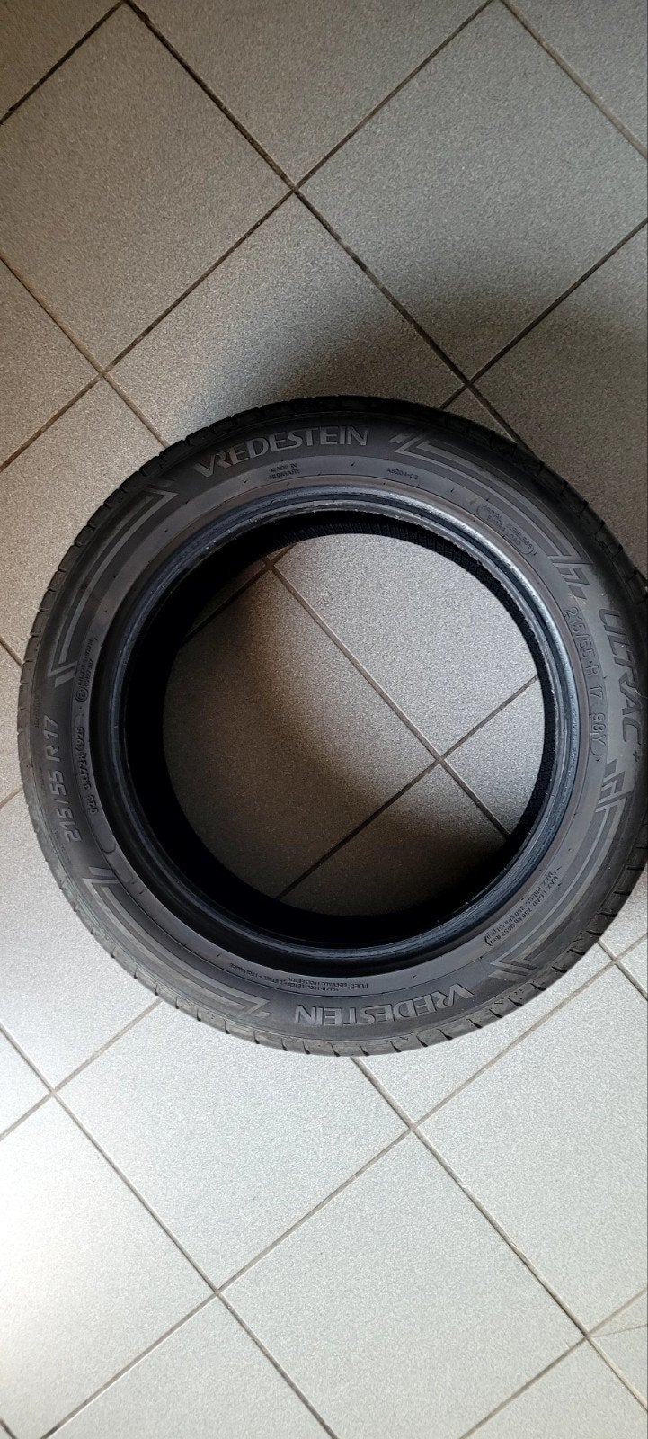 Vredestein ultrac+ 215/55/17 98v, Autos : Pièces & Accessoires, Pneus & Jantes, Enlèvement, Pneu(s)