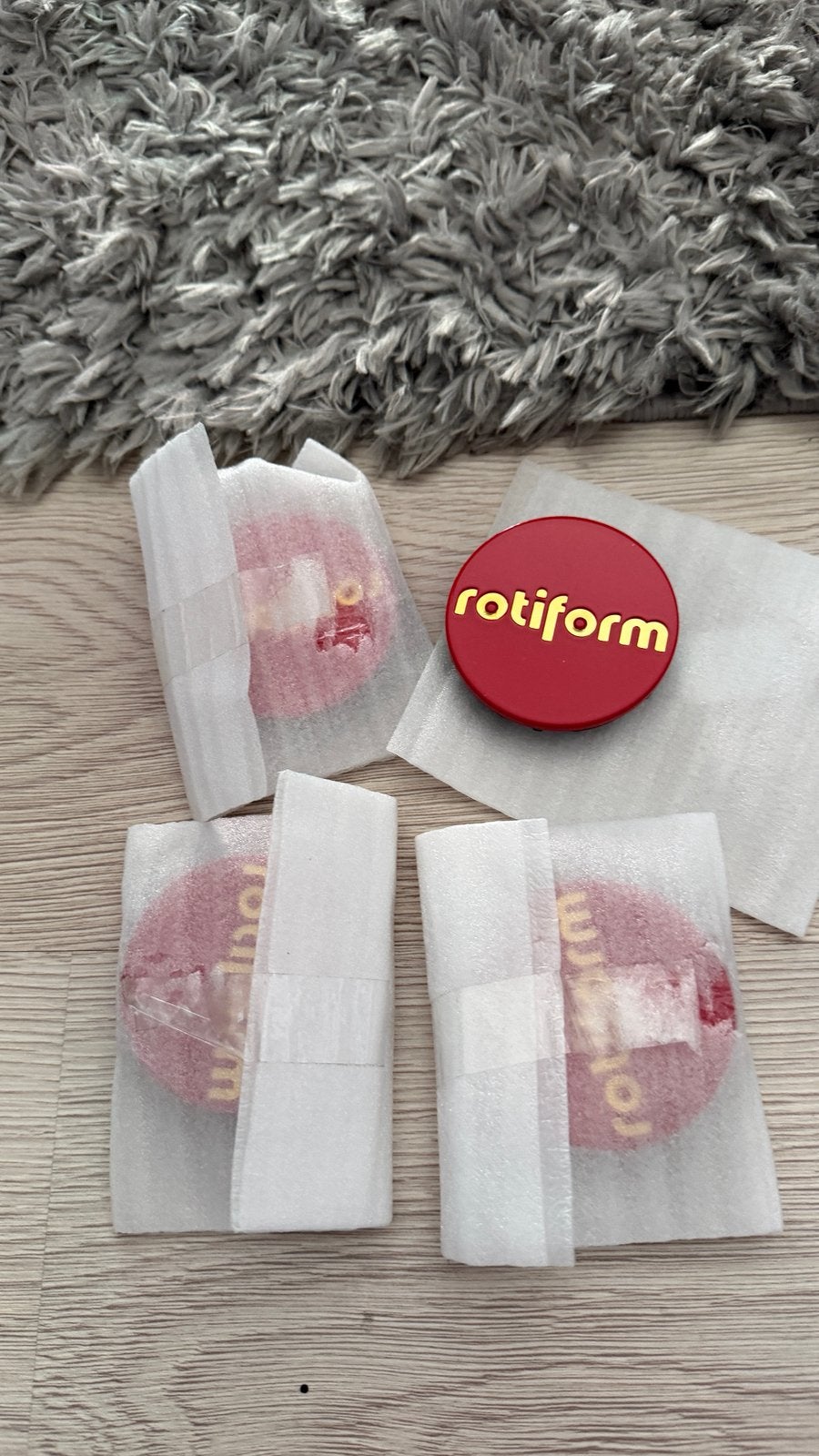 Rotiform center caps rood, Ophalen of Verzenden, Velg(en)