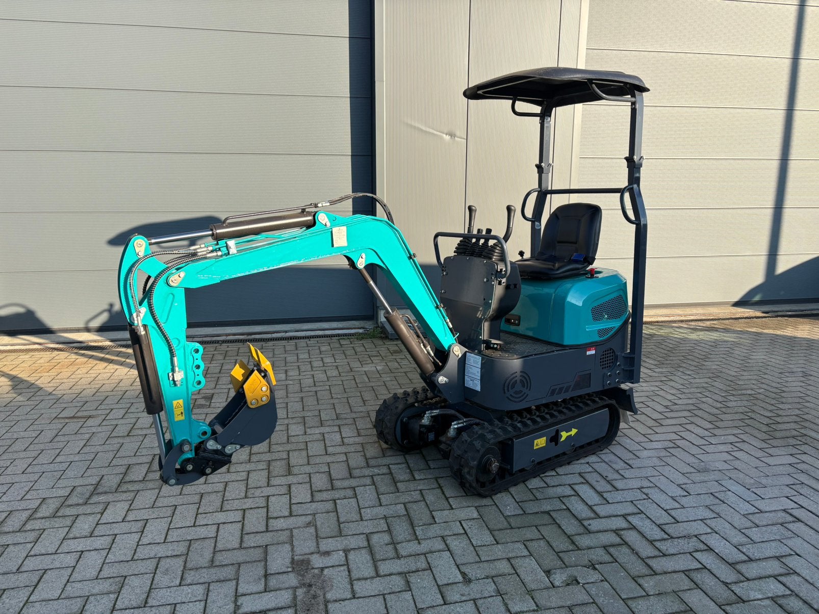 graafmachine nieuw op voorraad met 2 bakken, Zakelijke goederen, Machines en Bouw | Kranen en Graafmachines, Ophalen of Verzenden