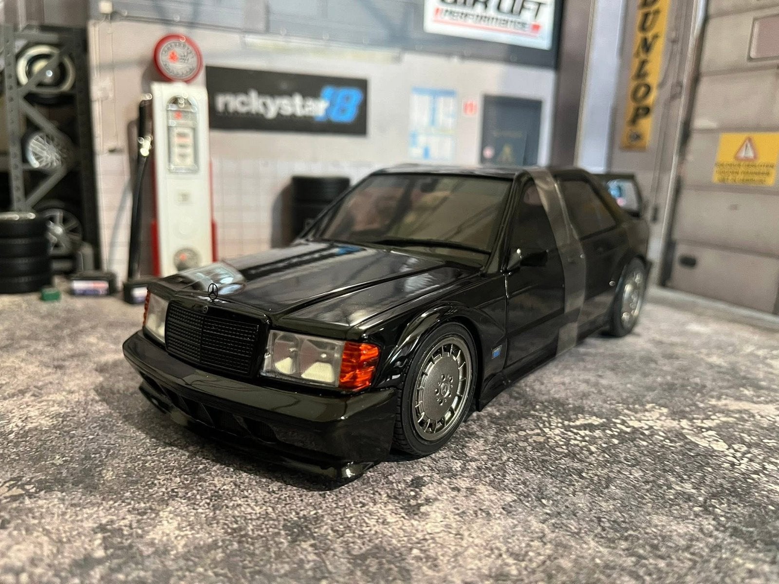 1:18 Mercedes 190 evo - nieuw in de doos, Ophalen of Verzenden, Auto, Solido
