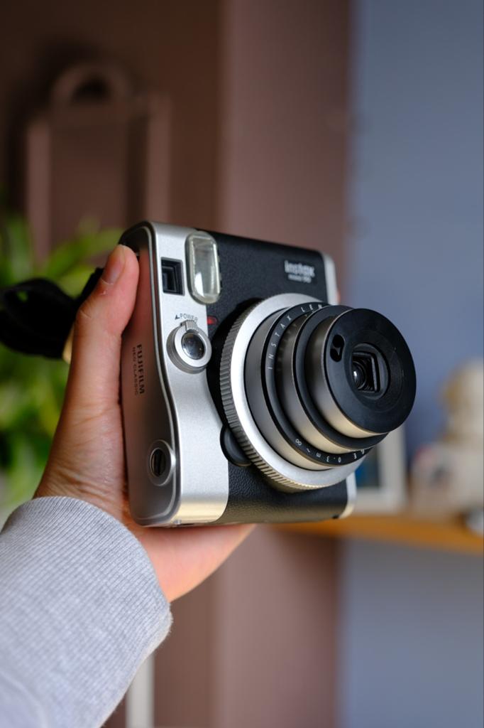 Fujifilm instax mini 90 neo classic, Verzamelen, Foto-apparatuur en Filmapparatuur