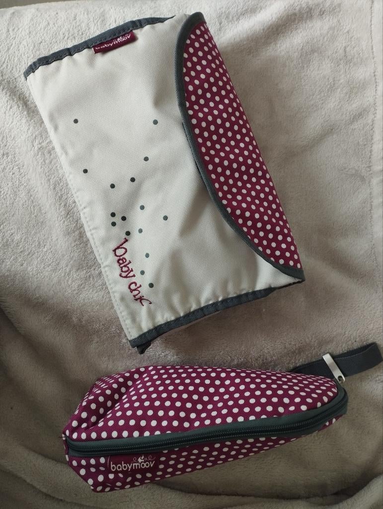 Sac/pochette isotherme pr biberon + tapis à langer portable, Enlèvement, Comme neuf