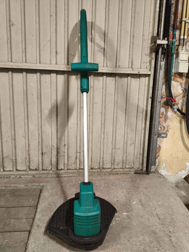 Elektrische graskantensnijder, Ophalen, Gebruikt, 10 tot 30 cm, Bosch