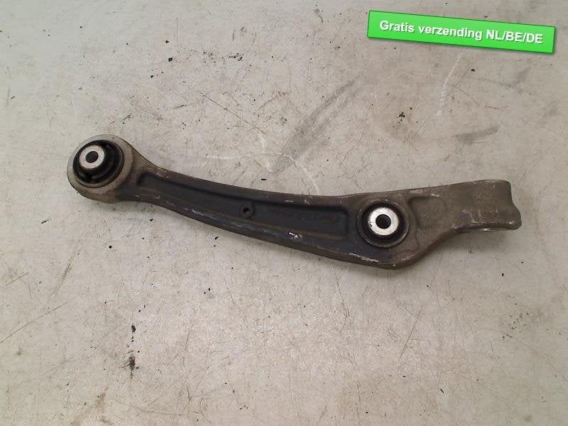 BRAS DE SUSPENSION AVANT GAUCHE INFERIEUR A4 Avant (B8), Auto-Union-Straße  1,
85057  Ingolstadt, DE, Info@audi.de, Audi, Utilisé