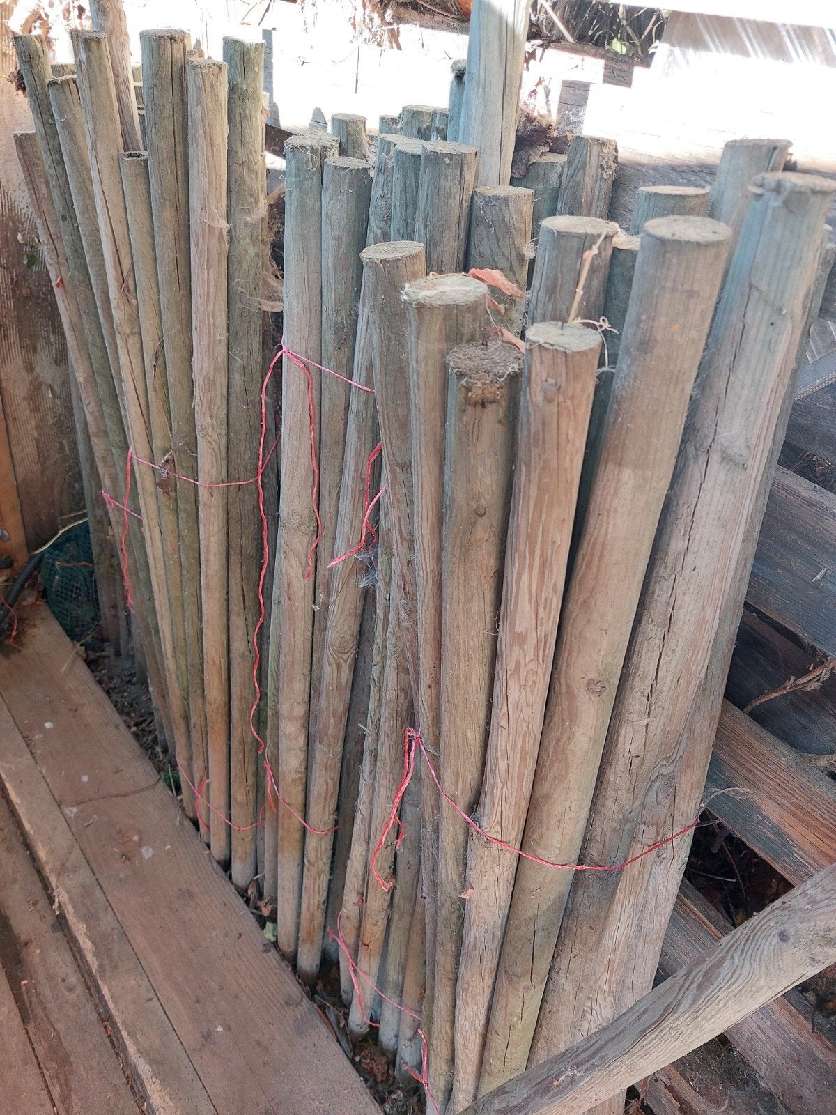 houten paaltjes, Tuin en Terras, Palen, Balken en Planken, Ophalen, Gebruikt, Palen, Hardhout