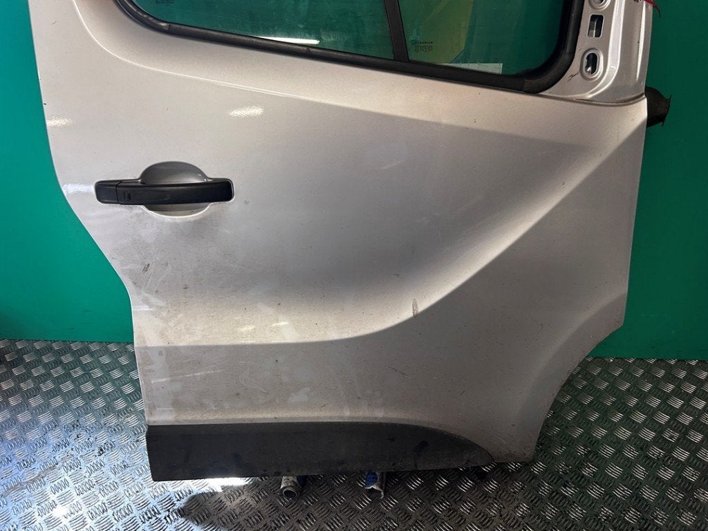 PORTIER RECHTS VOOR Renault, Auto-onderdelen, Gebruikt, Peter-Huppertz-Straße 5
51063  Köln, DE, Dialog.deutschland@renault.de