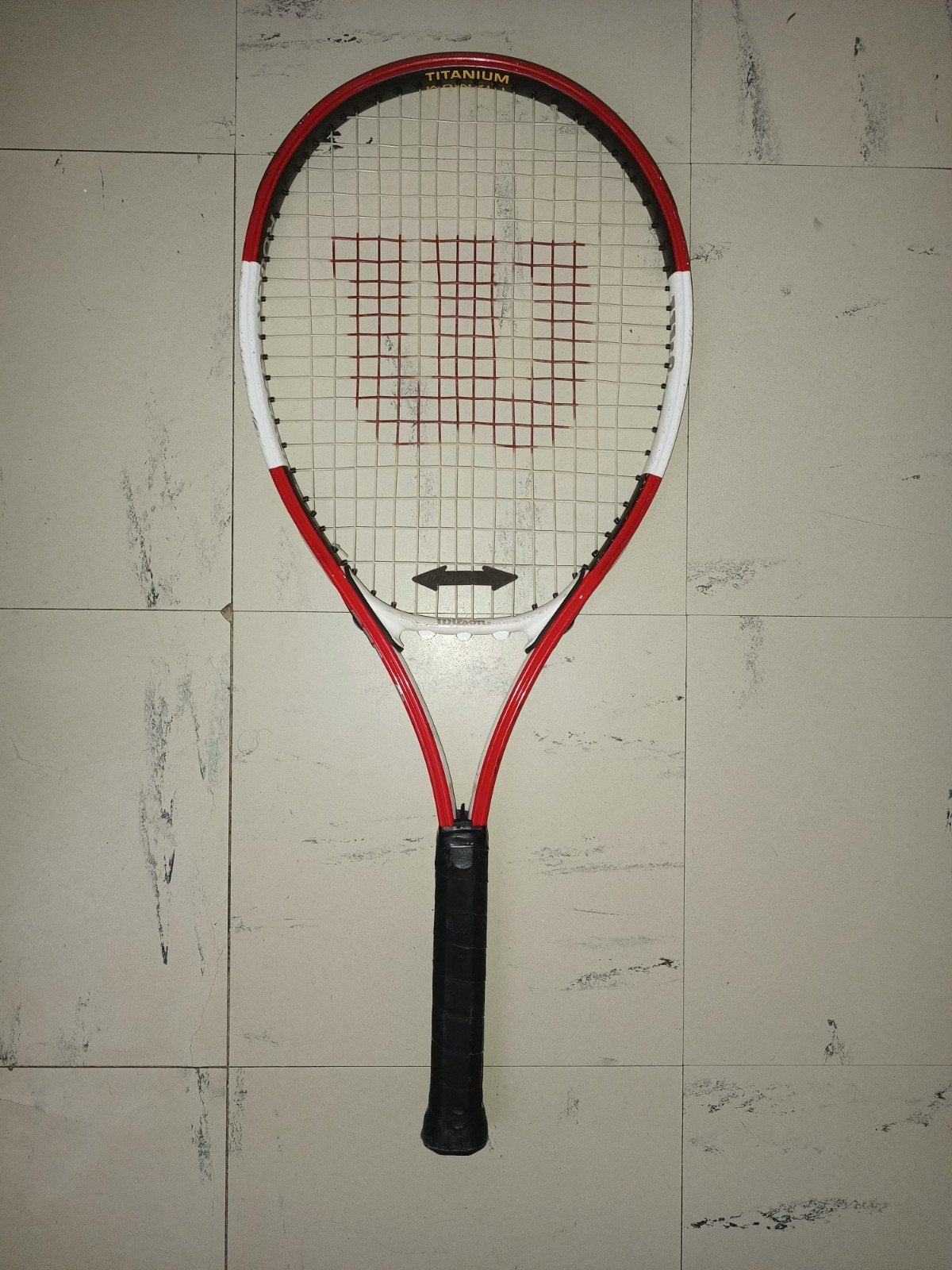 Raquette de tennis Wilson Roger Federer 27 pouces 4 1/4 grip, Sports & Fitness, L2, Enlèvement ou Envoi, Raquette, Wilson