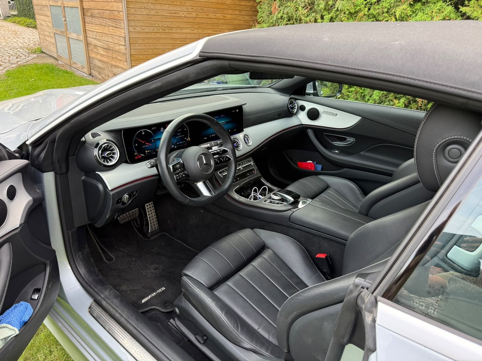 Mercedes e 200 carbrio, Automaat, Achterwielaandrijving, Cabriolet, Particulier