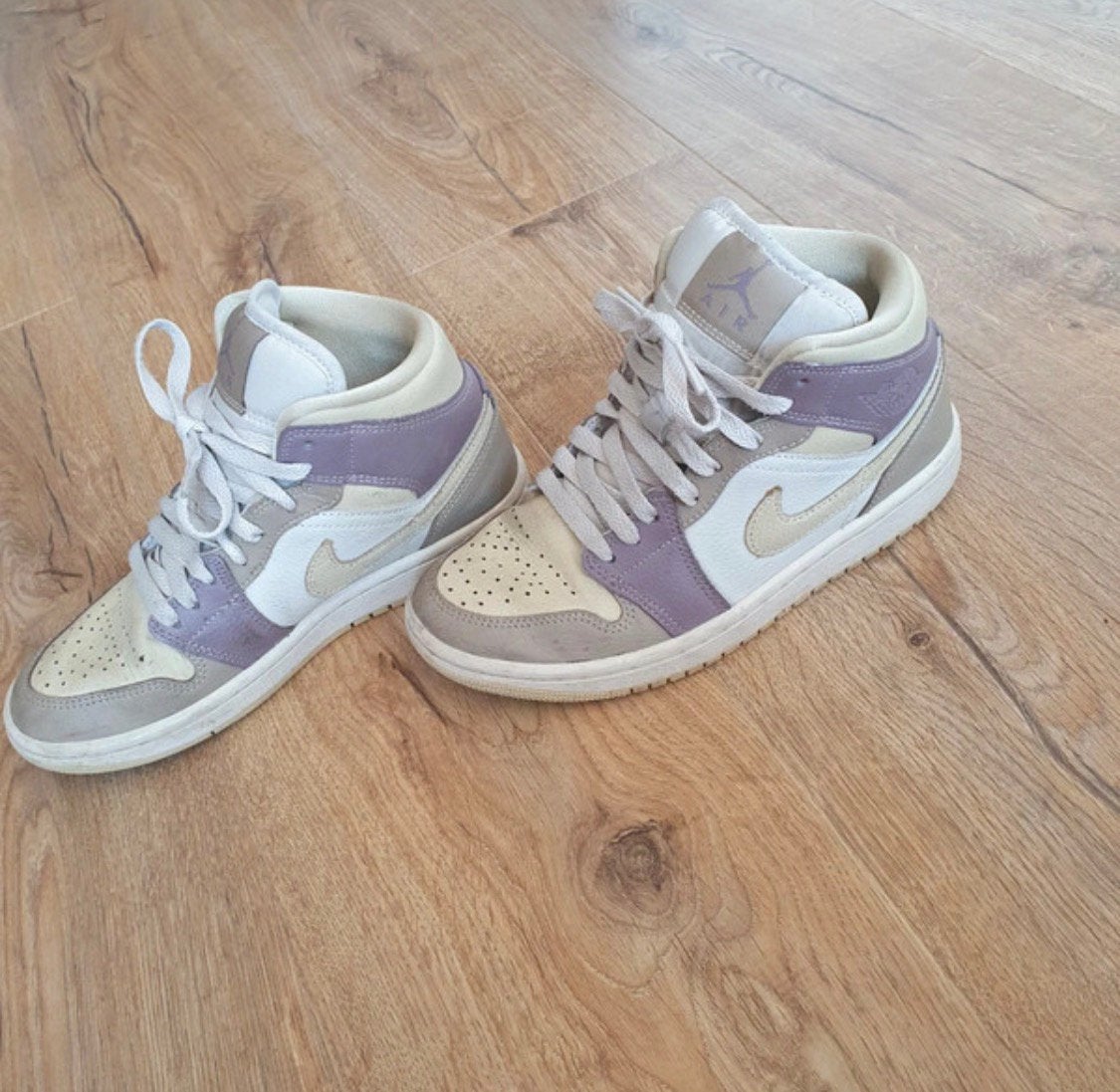 Nike Air Jordan maat 36.5 in goede staat, Ophalen of Verzenden, Zo goed als nieuw, Overige kleuren
