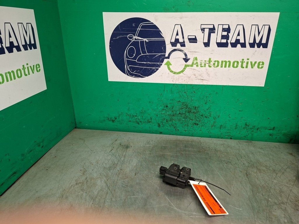 SLOTVANGER ACHTERKLEP Nissan Qashqai (J10) (|90502EY12D|), Gebruikt, Nissan