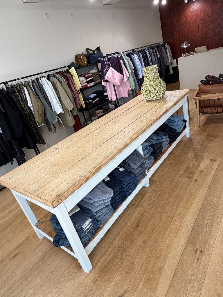 Authentieke tafel/toonbank in hout, Huis en Inrichting, Tafels | Statafels, Ophalen, Gebruikt