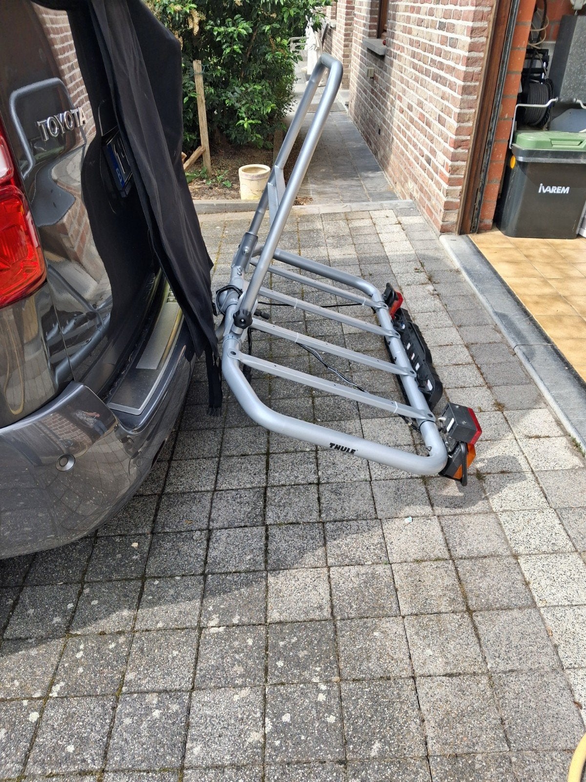 THULE multifunctioneel trekhaakplatform, Ophalen