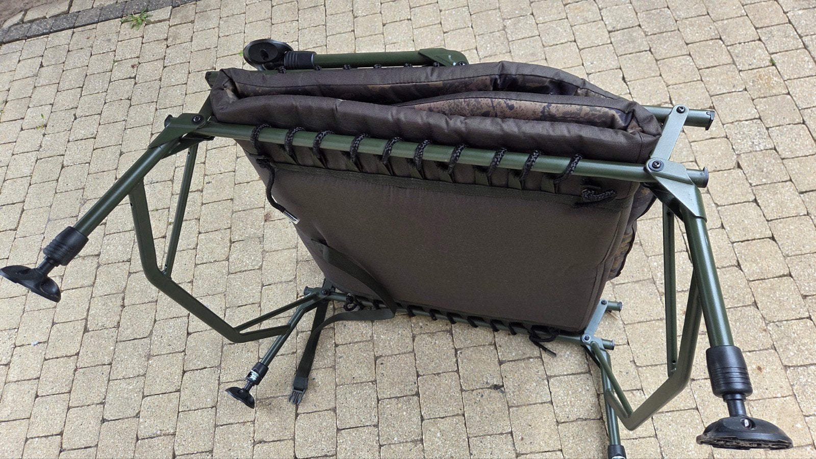 Solar camo bedchair, Ophalen