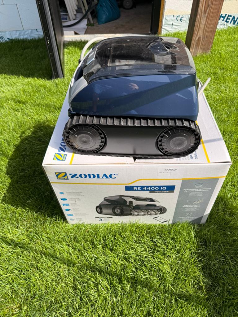 Robot de piscine Zodiac Voyager RE4400 iQ, Jardin & Terrasse, Enlèvement, Comme neuf