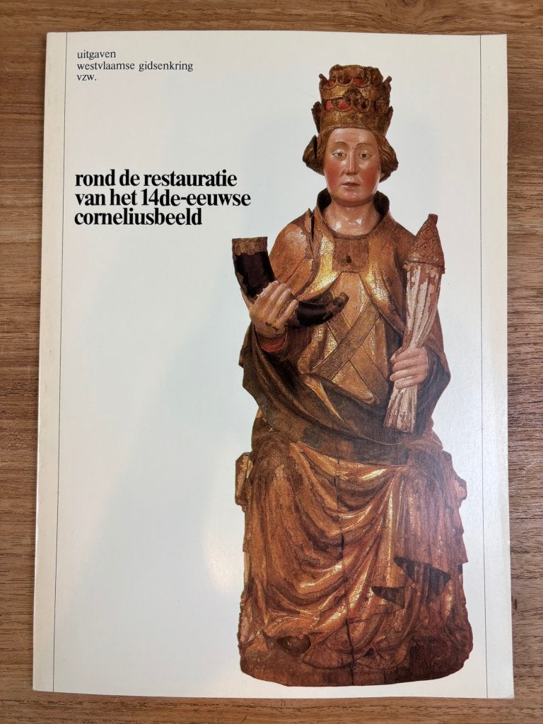 Rond de restauratie van het 14de-eeuwse Corneliusbeeld, Boeken, Ophalen, Gelezen, Beeldhouwkunst