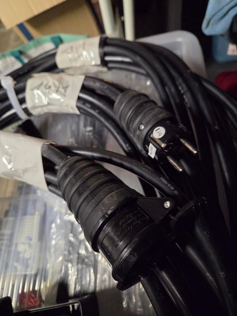 Proffesionele verlengkabels 3x2,5  . 2euro/lm, Ophalen