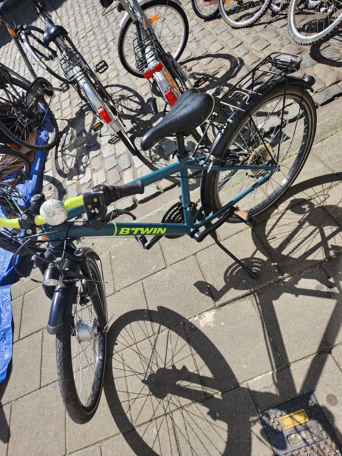 Vélo vert jaune