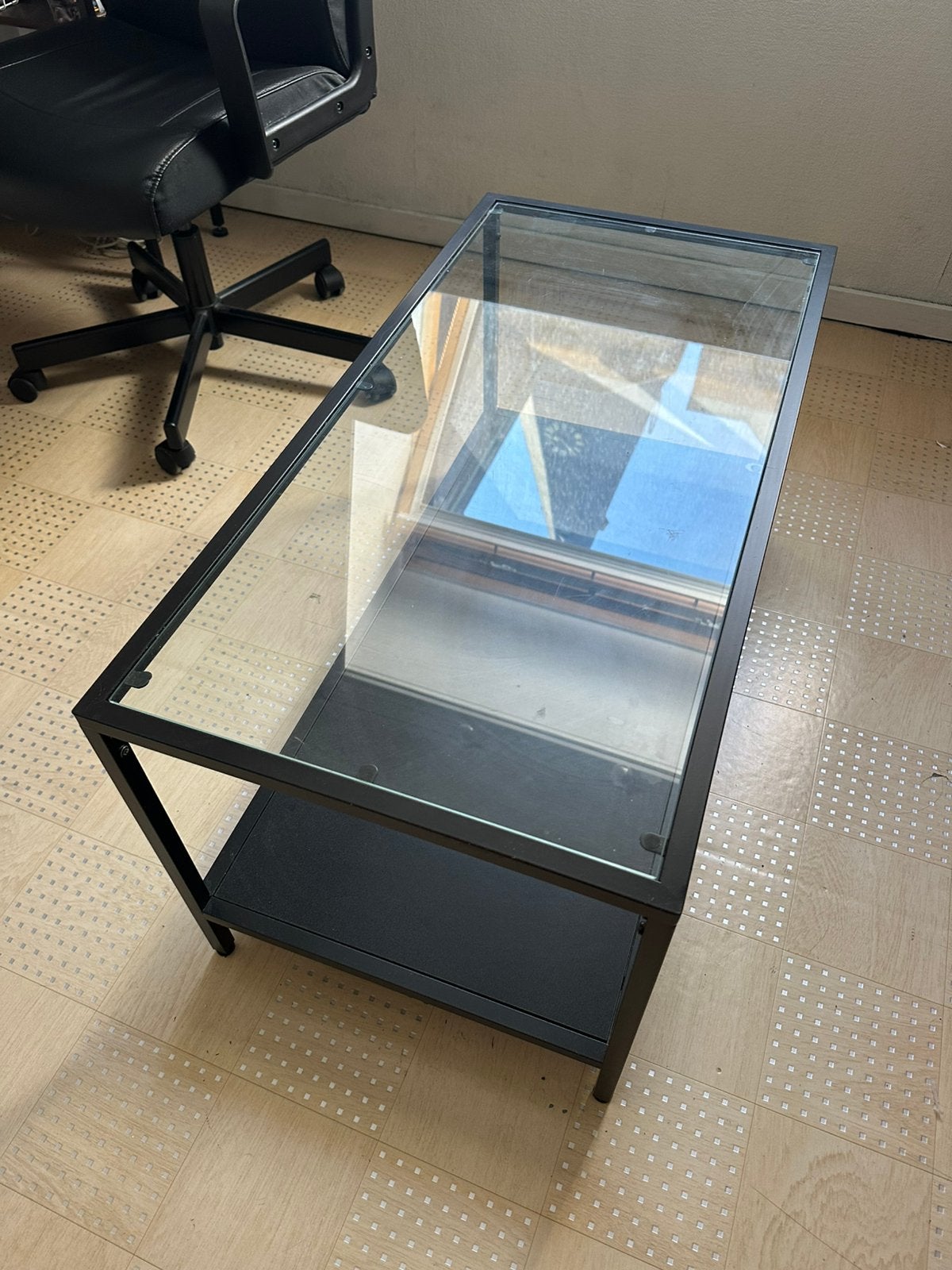 Zwarte salontafel, Huis en Inrichting, Tafels | Salontafels, Ophalen, Minder dan 50 cm, 50 tot 100 cm, Zo goed als nieuw