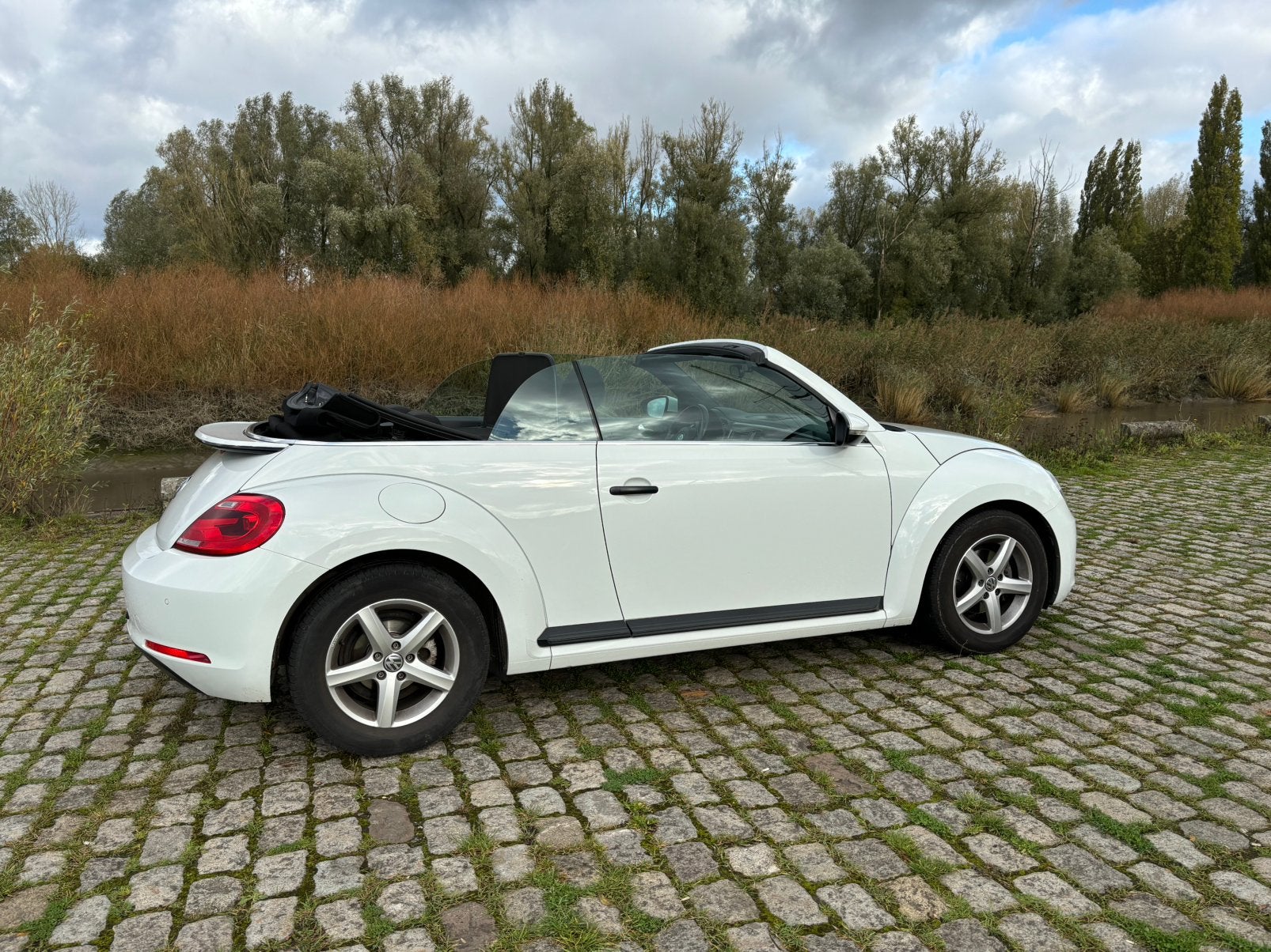 Vw beetle cabrio 2016, Auto's, Volkswagen, Particulier, Beetle (Kever), ABS, Achteruitrijcamera, Airbags, Bluetooth, Elektrische buitenspiegels
