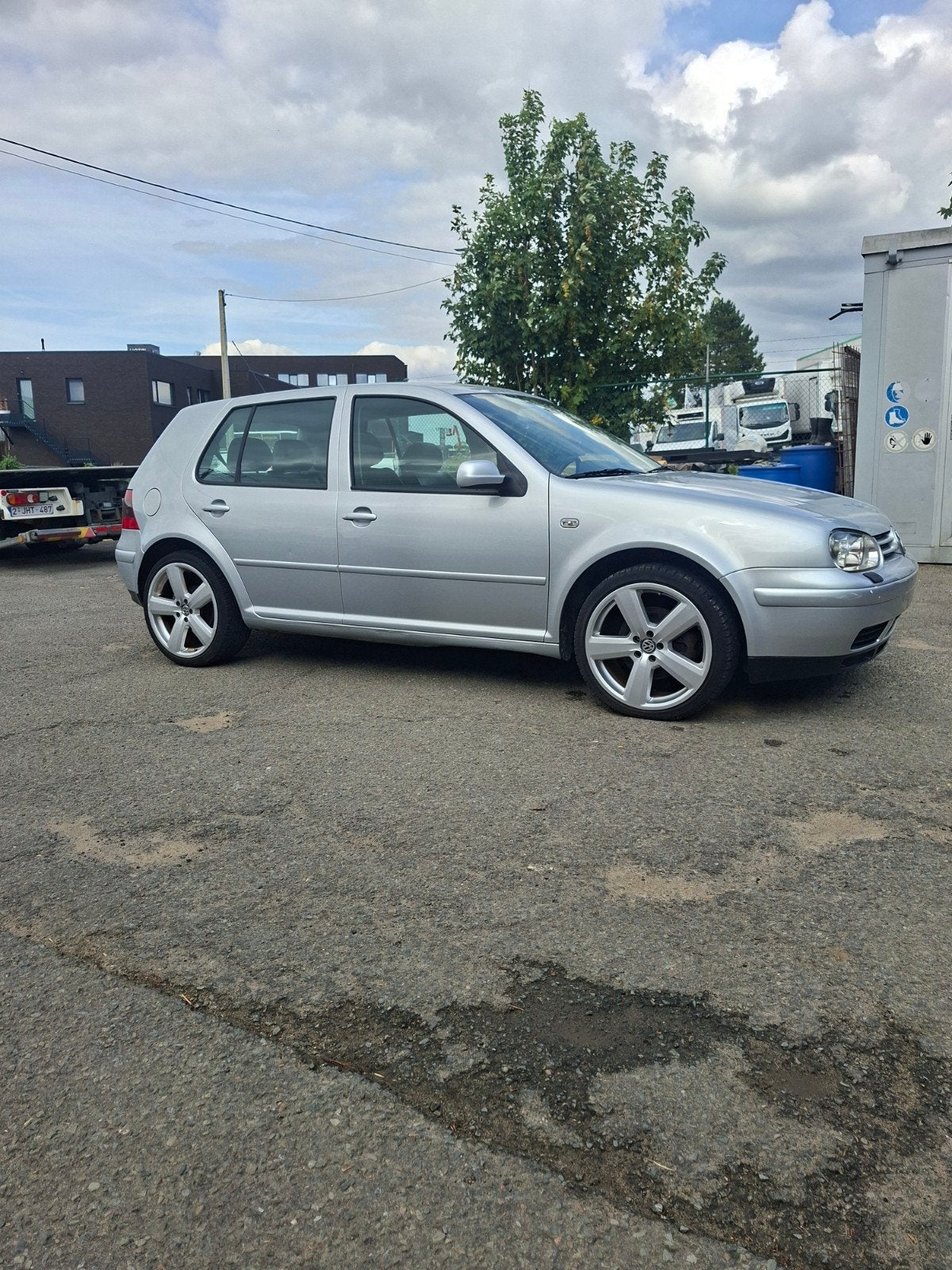 Bonjour a vendre golf 4 gt tdi 150 4 motion, Autos, Volkswagen, Cuir, Argent ou Gris, Achat, Cruise Control