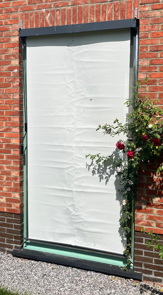 zonnewering met draaizwengel, Ophalen