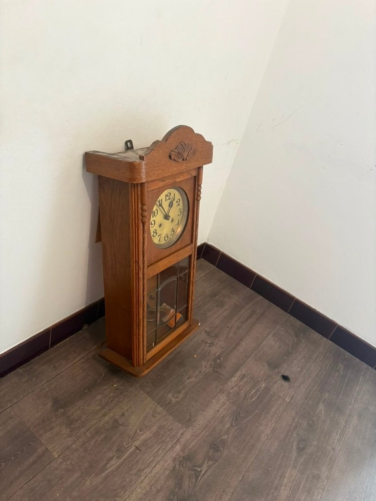 Oude houten wandklok met slinger en sleutel, Antiek en Kunst, Antiek | Klokken, Ophalen